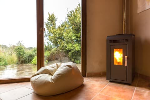 Installation de poêle à bois ou granulés & cheminée Rouvray
